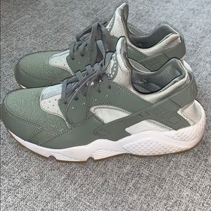 Green Air Huarache